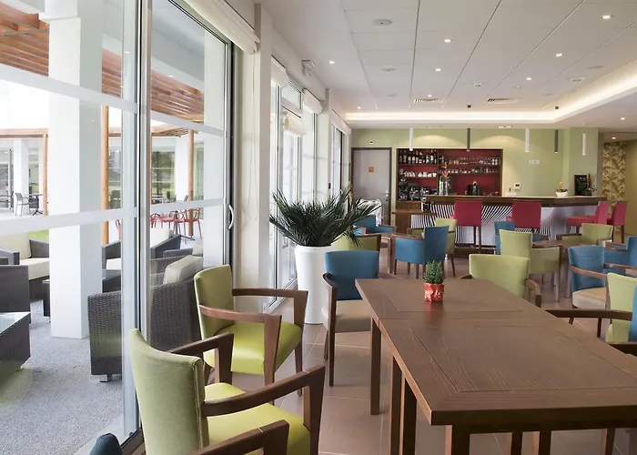 Domitys Le Palmier Du Roi Aparthotel Pau