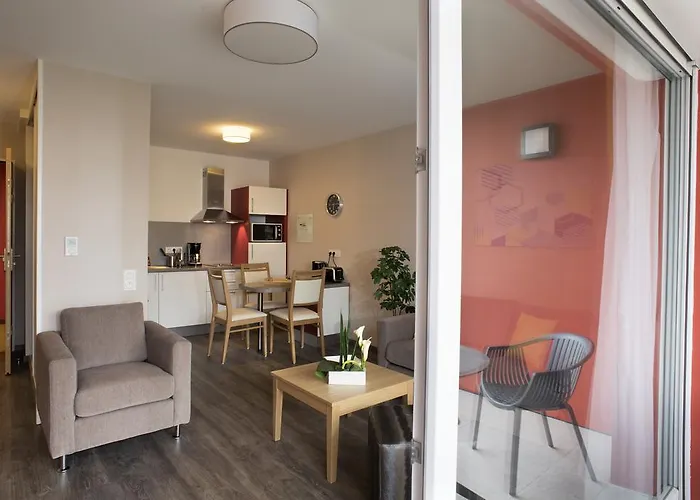 Domitys Le Palmier Du Roi Aparthotel Pau